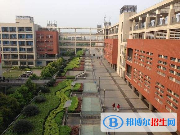 重慶電子工程職業(yè)學(xué)院單招報名時間
