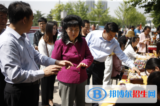 山東濰坊工業(yè)學(xué)校2018年報(bào)名條件、招生對象
