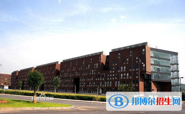 重慶人文科技學(xué)院單招報(bào)名時(shí)間