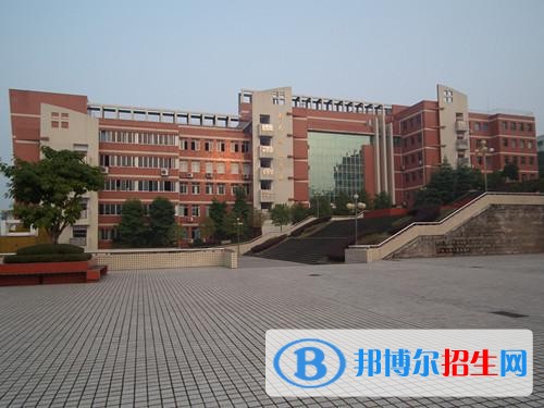 重慶女生在中專學校學什么好
