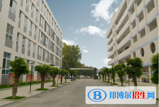 南京下關區(qū)職業(yè)教育中心2018年報名條件、招生對象