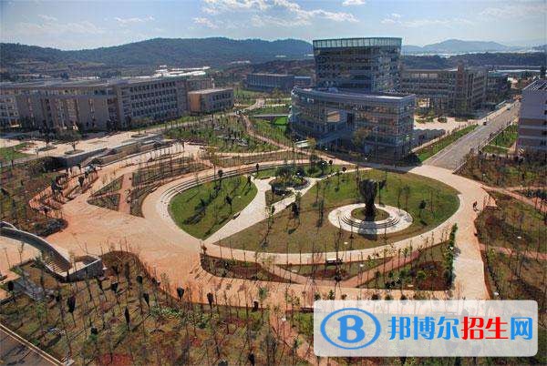 陜西國防工業(yè)職業(yè)技術(shù)學(xué)院?jiǎn)握泻?jiǎn)章