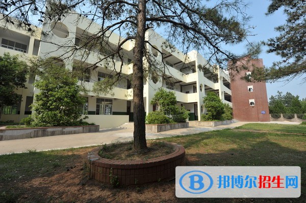 宜興市和橋職業(yè)高級中學2018年報名條件、招生對象