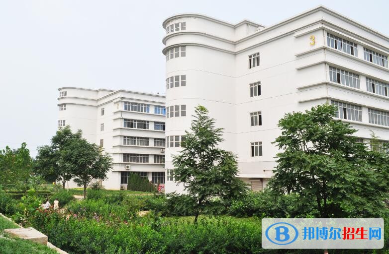 徐州醫(yī)藥中等專業(yè)學(xué)校2018年報(bào)名條件、招生對(duì)象