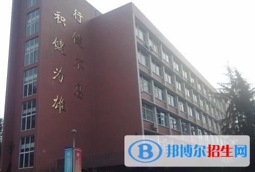成都讀中專學(xué)?？梢钥即髮W(xué)嗎