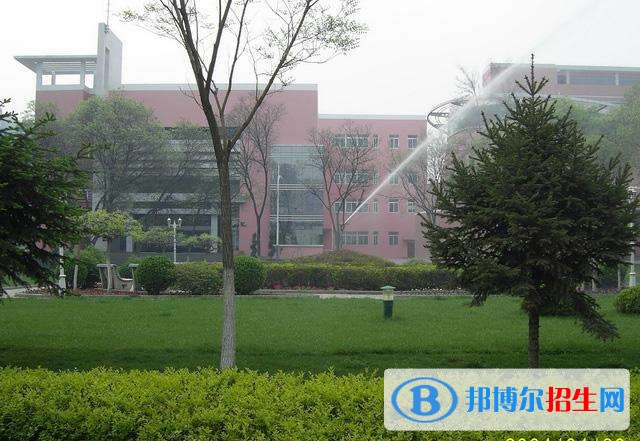 蘭州職業(yè)技術(shù)學(xué)院?jiǎn)握泻?jiǎn)章