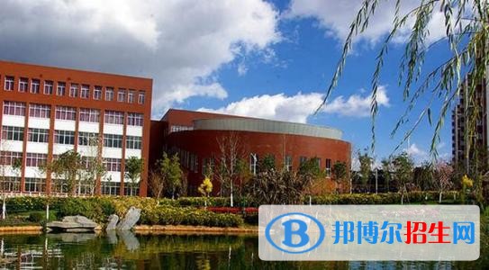 云南中專學(xué)校是什么意思