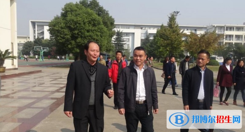 鹽城高級(jí)職業(yè)學(xué)校2019年報(bào)名條件、招生對(duì)象