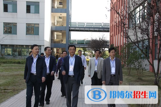 鹽城生物工程高等職業(yè)技術(shù)學(xué)校招生辦聯(lián)系電話