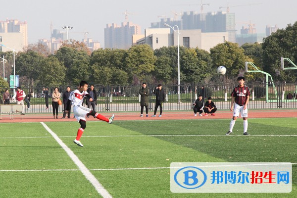 鹽城機(jī)電高等職業(yè)學(xué)校2019年報(bào)名條件、招生對(duì)象