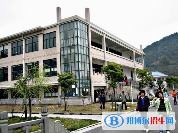 鹽都鹽南職業(yè)高級中學2019年報名條件、招生對象