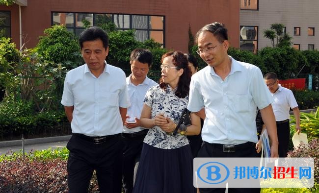 陜西女生在中專學(xué)校學(xué)什么好