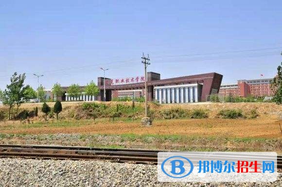 萊蕪職業(yè)技術(shù)學(xué)院?jiǎn)握袌?bào)名條件