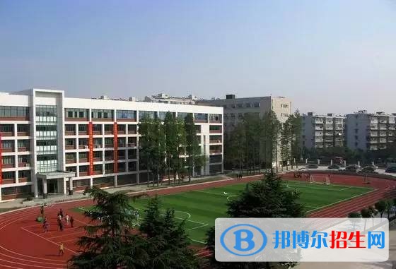 蘭州鐵路技師學(xué)院招生辦聯(lián)系電話