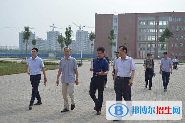 泊頭職業(yè)學(xué)院?jiǎn)握袌?bào)名條件