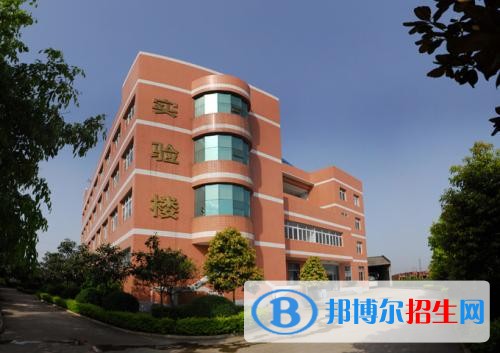 四川中學畢業(yè)讀什么中專學校
