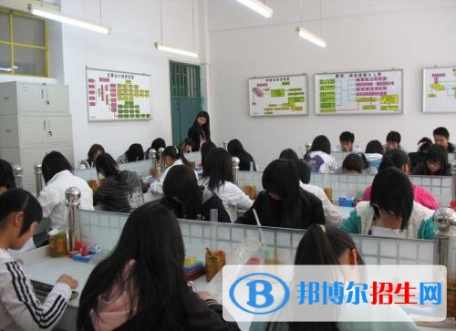 昆明中專學校有哪些專業(yè)適合女生