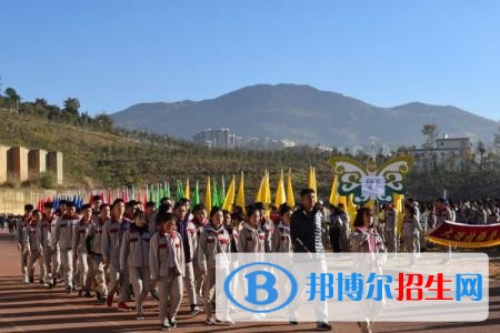 大理初中畢業(yè)上中專學校