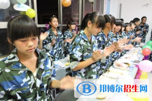 曲靖中專學(xué)校是大專嗎