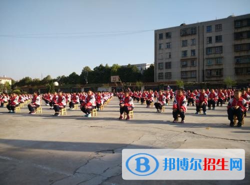 曲靖高中好還是中專學校好