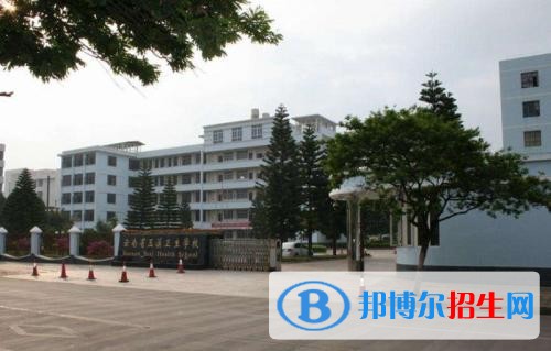 玉溪中專學校好還是大專好