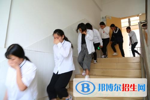 玉溪讀中專(zhuān)學(xué)校需要什么