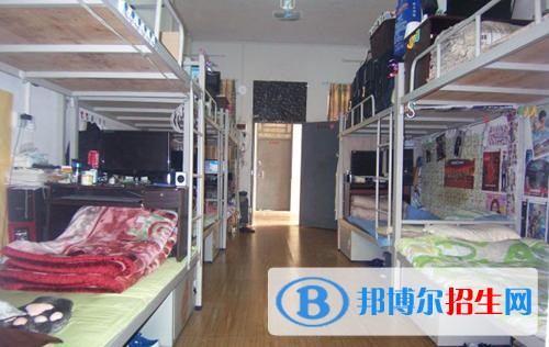 玉溪讀中專學校多少錢