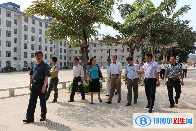 紅河什么叫中專學校