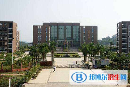 六盤水讀中專學(xué)校有用嗎