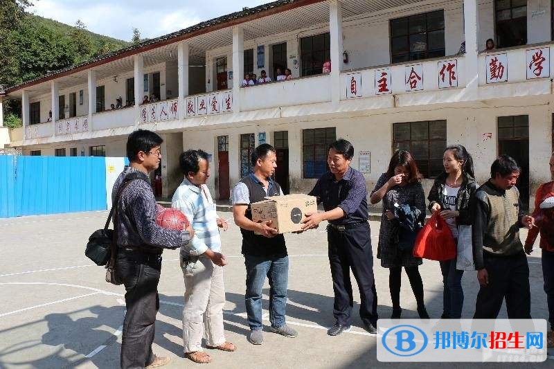 紅河中專學(xué)校有哪些