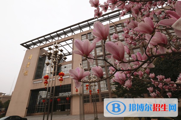 安徽工貿(mào)職業(yè)技術(shù)學(xué)院?jiǎn)握谐煽?jī)查詢(xún)時(shí)間