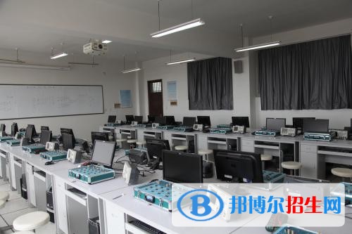 巴中春季招生的中專學校