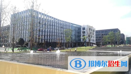 四川衛(wèi)生康復(fù)職業(yè)學(xué)院五年制大專學(xué)校網(wǎng)址