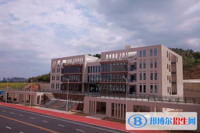 四川中醫(yī)藥高等?？茖W(xué)校五年制大專招生簡章