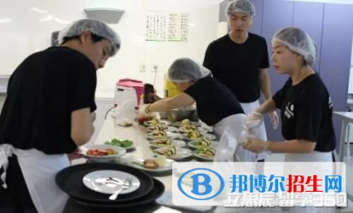 巴中中專學校是中專嗎