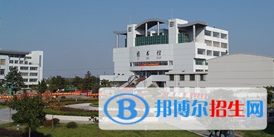 安徽工業(yè)經(jīng)濟(jì)職業(yè)技術(shù)學(xué)院單招報(bào)名時(shí)間