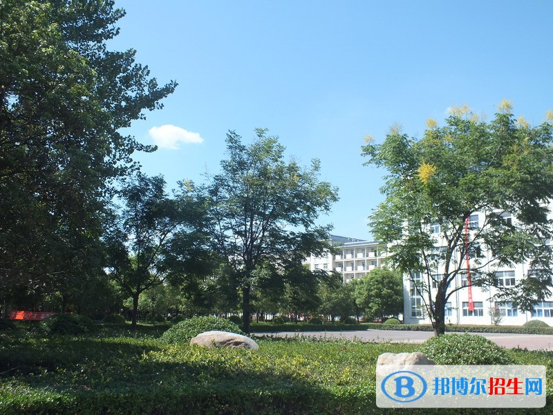 安徽旅游職業(yè)學(xué)院?jiǎn)握泻?jiǎn)章