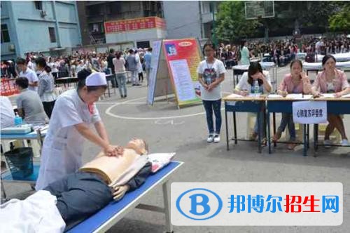 達(dá)州中專學(xué)校和高中的區(qū)別