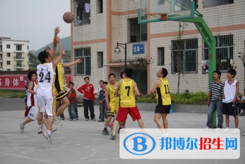 達州中專學(xué)校亂嗎