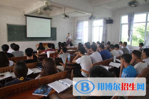 巴中有哪些中專學校