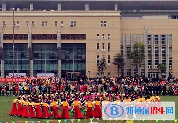阿壩師范學(xué)院五年制大專學(xué)校地址