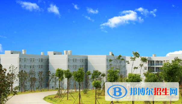 湖南汽車工程職業(yè)學(xué)院?jiǎn)握袌?bào)名條件