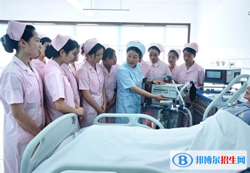 長沙衛(wèi)生職業(yè)學(xué)院單招報(bào)名時(shí)間