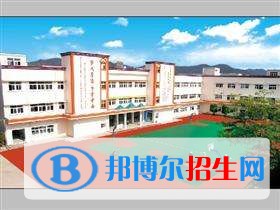 六盤(pán)水職高好還是中專學(xué)校好