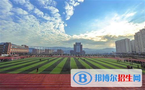 張家界航空工業(yè)職業(yè)技術(shù)學(xué)院?jiǎn)握袌?bào)名條件