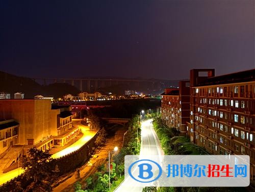 張家界航空工業(yè)職業(yè)技術學院單招報名時間