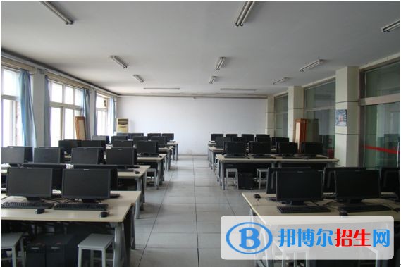 巴中中專學(xué)?？梢詫W(xué)什么