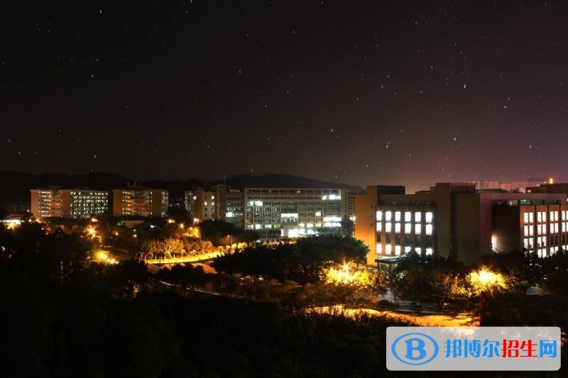 廣州城建職業(yè)學(xué)院?jiǎn)握袌?bào)名條件