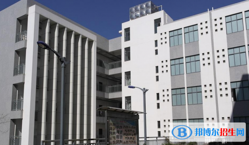 東城職業(yè)高級(jí)中學(xué)2019年報(bào)名條件、招生對(duì)象