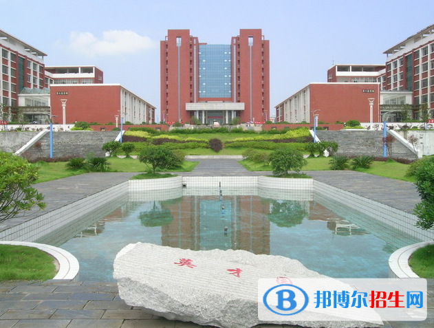 湖南工業(yè)職業(yè)技術(shù)學(xué)院?jiǎn)握谐煽?jī)查詢時(shí)間